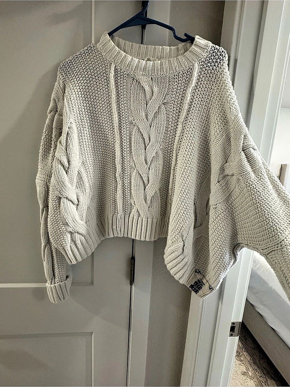 We The Free Cable Knit Sweater in White Size Small Like New